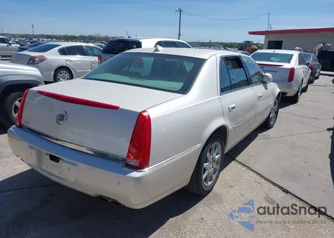 2011 Cadillac Dts Luxury Collection z USA, uszkodzony, nr VIN 1G6KD5E66BU105941